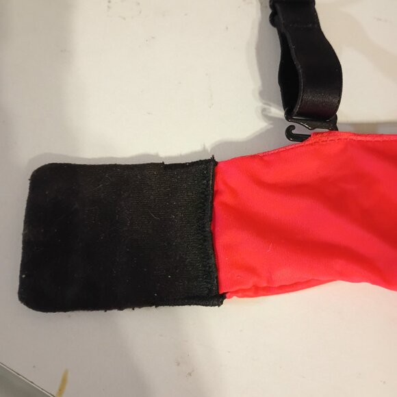 Victoria Secret Bombshell Plunge 38D bra - Picture 5 of 10